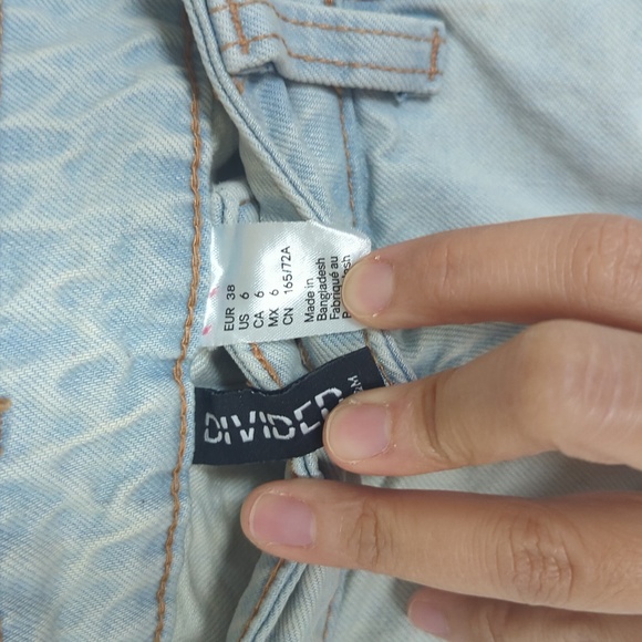 H&M Light Blue Wide Leg Jeans - Picture 3 of 3